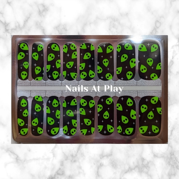 5 for $15 Nail Wraps- Alien Invasion - Picture 1 of 4